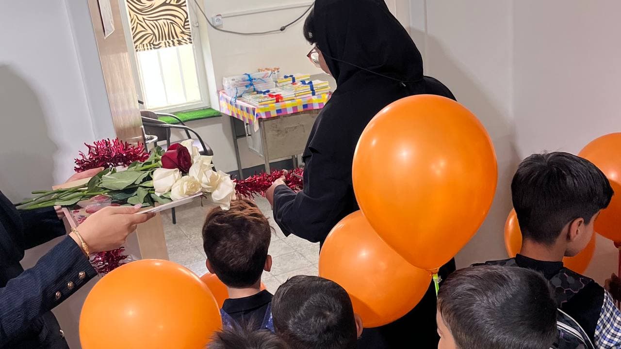 دبستان غیر دولتی دانا سرشت