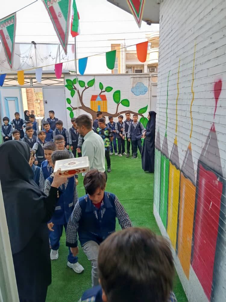 دبستان غیر دولتی دانا سرشت